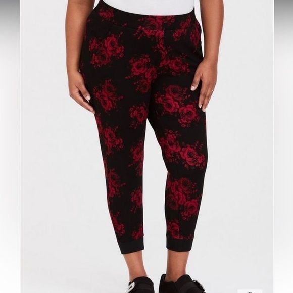 Torrid Black Floral Ponte Jogger Size 2X - Picture 1 of 6